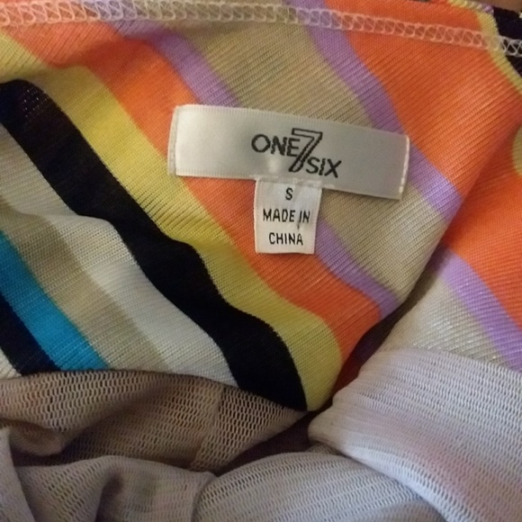 ONE7SIX skirt in size small. - Picture 4 of 4